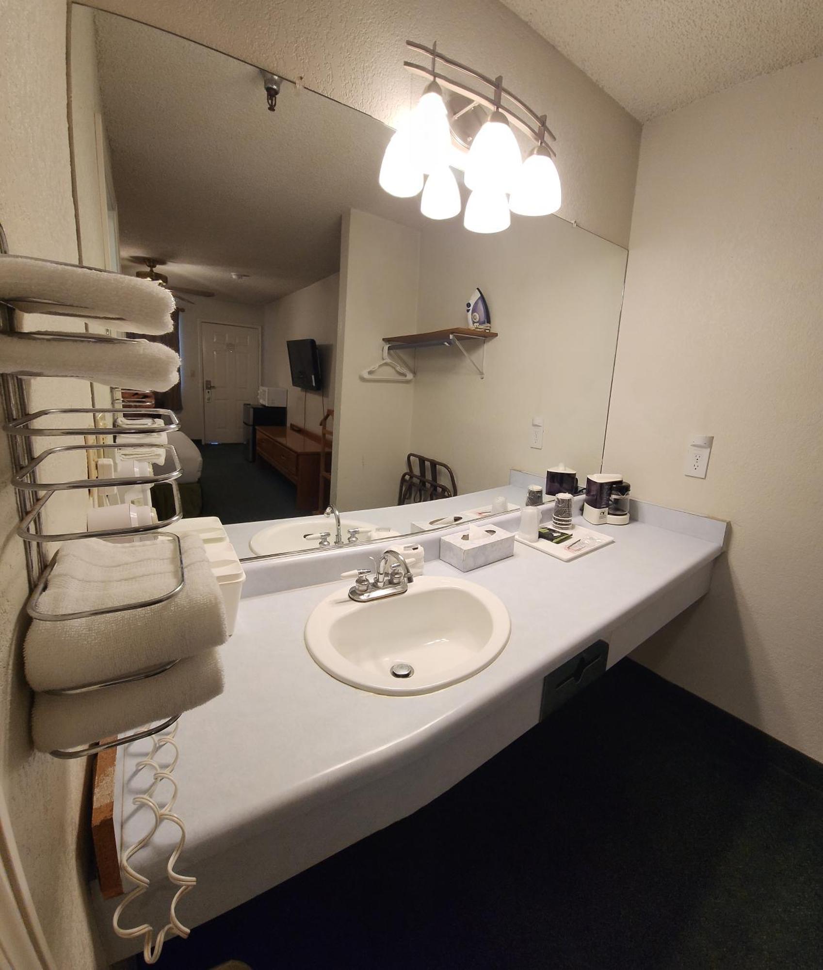 Formosa Inn 弗雷斯诺 外观 照片